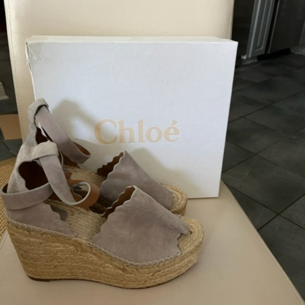 New  Chloe' Lauren Shoes , in original box. Elephant Grey size 41.